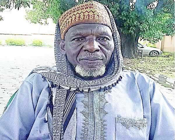 Hon. Shina Peller Commends 71 year old Pensioner for returning N1 Million